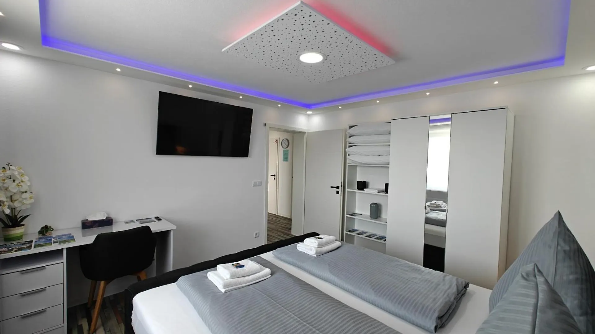 Modern Apartments Neuburg Us - Neu - 2 Zimmer, Komfort, Top Ausgestattet, Smart Tv, Wi-Fi Neuburg an Der Donau Alemania